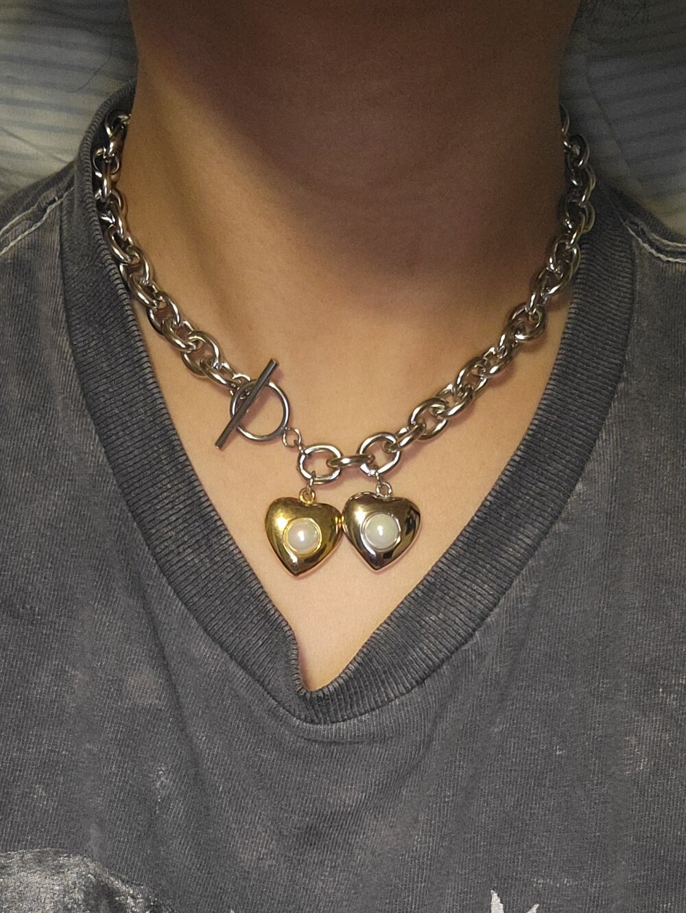 RIMOR JEWELRY Jumbo Two Heart Necklace